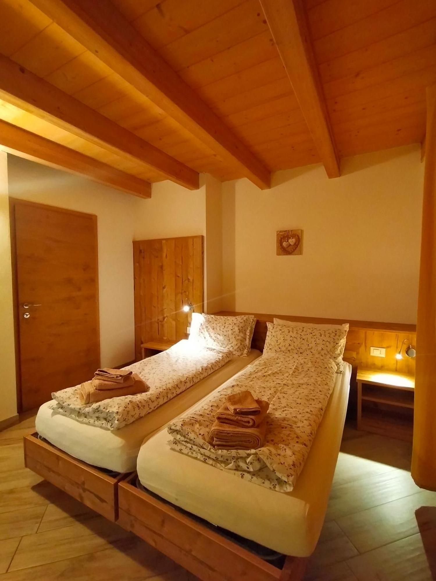 Appartamento Morettina Con Terrazzo 레비코온천 외부 사진